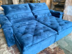 Sofá 4 Lugares Ághata Super Fofo 240cm Retrátil e Reclinável Império Estofados – Veludo Azul