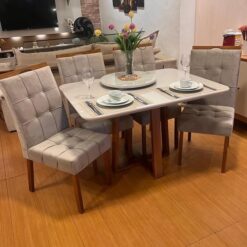 Mesa Pedro 120 Mel/Off White com Cadeiras Sophia/Capri Mel/Veludo Bege – ART ASSENTOS + WM DECOR